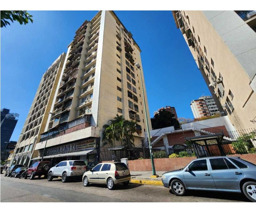 Apto En Venta Con Excelente Ubicación Pza Vnzla - 3h 2b 1pe Crédito  6359989