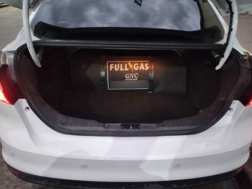 Imagen 9 de 15 de Ford Focus Iii 2.0 Sedan Titanium At6