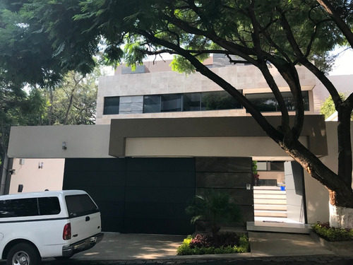 Imagen 2 de 14 de Residencia Seminueva De Vanguardia Jardines En La Montaña