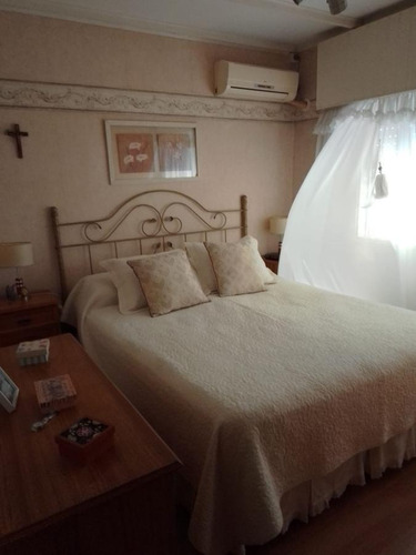 Imagen 9 de 30 de Excelente Propiedad 4 Amb. S/l 10x28m² Con Fdo. Libre C/quincho - Ramos Mejia