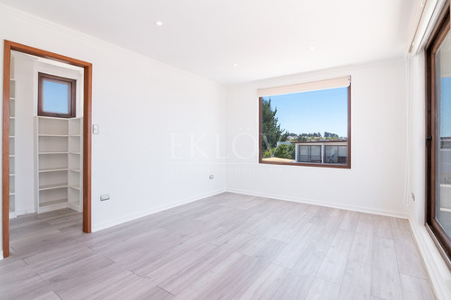 Casa Mediterránea Nueva En Lomas De Montemar, Concón