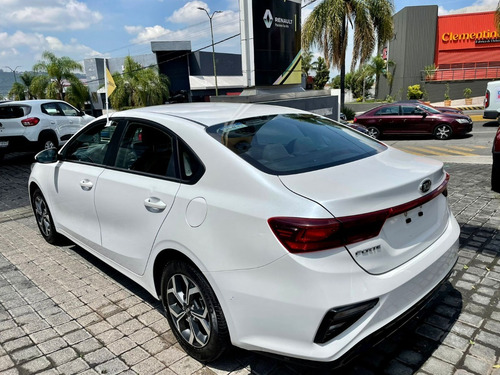 Imagen 4 de 5 de Kia Forte Lx Ta 2020