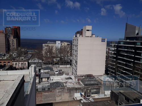 Apartamento De 2 Dormitorios En Venta En Centro