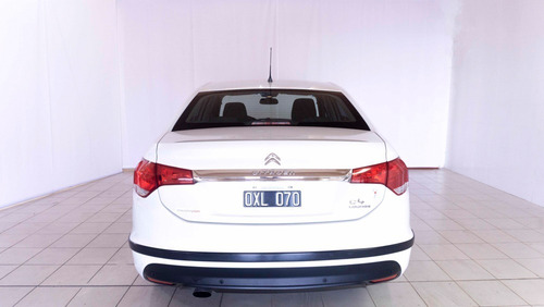 Imagen 4 de 15 de Citroen C4 Lounge Hdi 2015