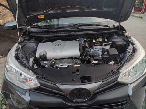 Toyota Yaris 1.5 Core Sedan Mt
