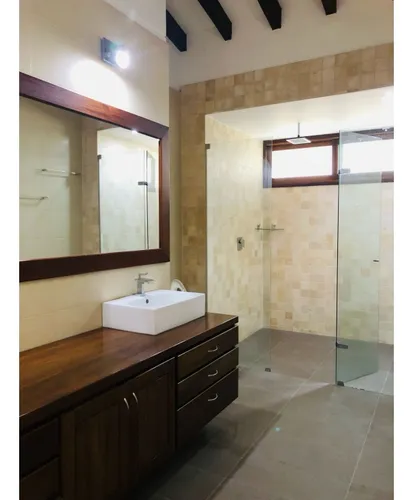 Casa En Arriendo En Fizebad El Retiro