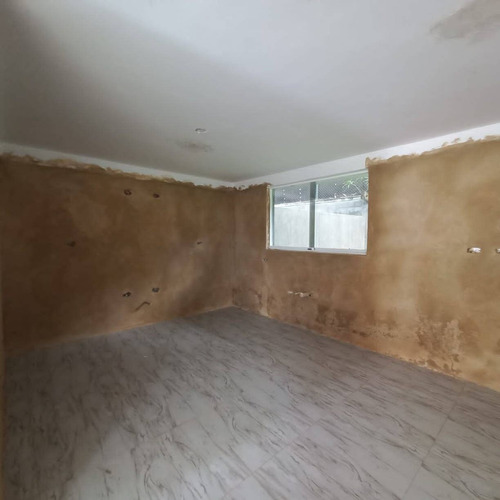 En Venta De Townhouse En Conj. Resd. Casa Verde San Diego Planta 100%
