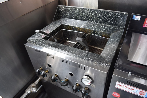 Food Truck Mercuri Motor Nissan Diesel Totalmente Equipado!!