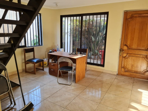 Bodega (400mts2) Oficinas (260mts2) Exelente Ubicacion.