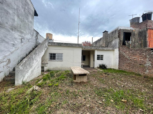 Lote De 240 M2 Con Casa A Refaccionar - Sta. Rita