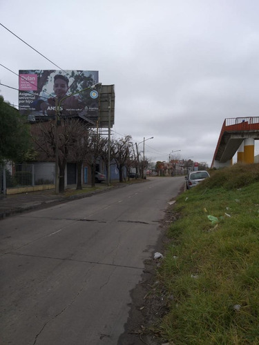 Imagen 2 de 15 de Excelente Casa Sobre 2 Lotes