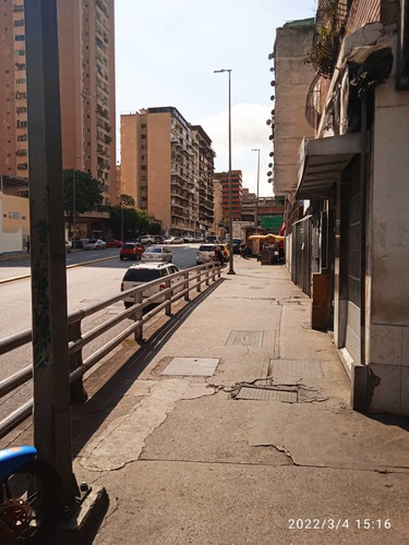 Imagen 9 de 12 de Niurka Paraguán Vende Oficina Pleno Centro De Caracas