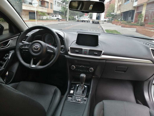Mazda 3 Touring 2.0 Automático 2020 Gris