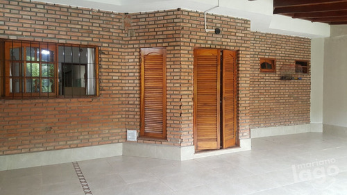 Imagen 17 de 19 de Casa En Venta De 3 Dormitorios C/ Cochera En Barrio Parque