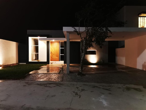 Imagen 2 de 19 de Casa De Una Planta En Privada Al Norte De Mérida - Pueblo Chablekal