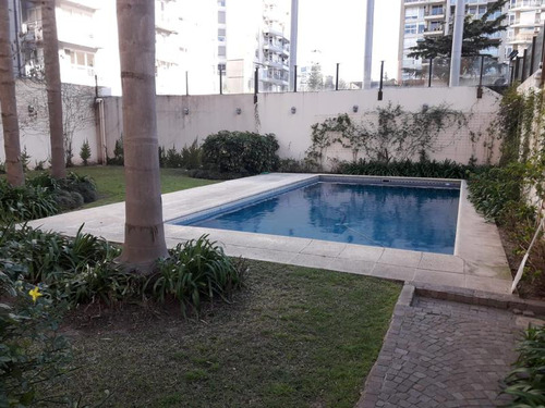 Depto. De 5 Ambientes Al Frente Con Dependencia, Patio, Dos Cocheras Y Baulera