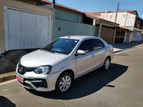 Toyota Etios Sedán 1.5 X Plus Aut