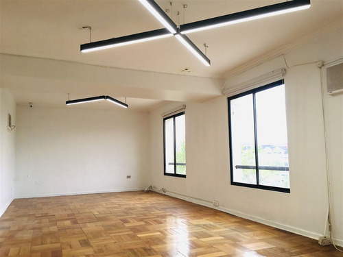 270 M2! Amplia Oficina Duplex En Arriendo En Providencia