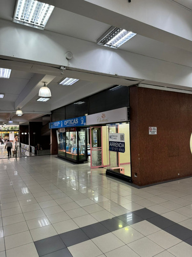 (adm) Cómodo Local Comercial Dentro De Galería Merced
