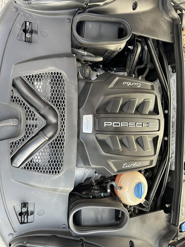 Porsche Macan Turbo