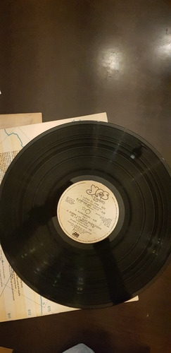 Vinilo. Yes. Tormato