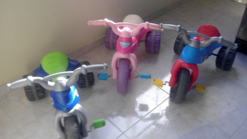 Imagen 1 de 4 de Moto Triciclo Fisher Price