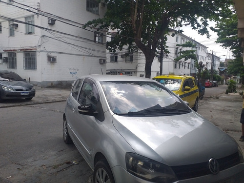 Volkswagen Fox 1.0 Vht Trend Total Flex 3p 1544 Mm 2010