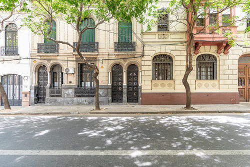 Venta Casa Departamento De Pasillo De Dos Dormitorios Rosario Centro