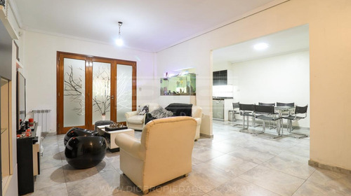 Imagen 4 de 29 de Chalet 5 Ambientes Venta Con Jardin Garage Pileta Patio Y Play Ubicado En Olivos