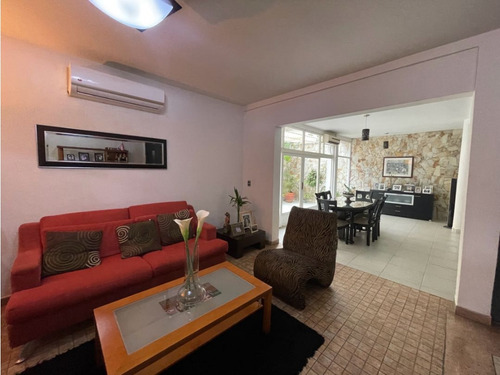 Casa En Venta En Trigal Norte, Las Clavellinas Gr-8197952
