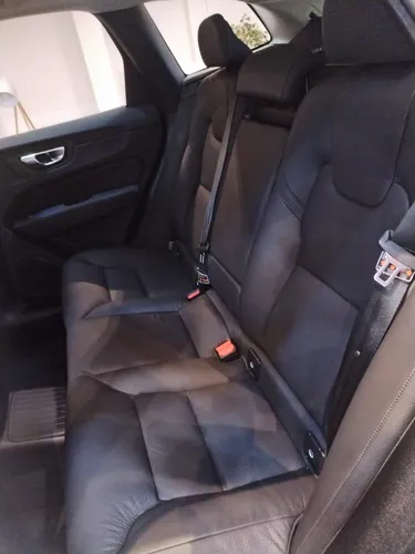 Volvo XC60 PLUS T8