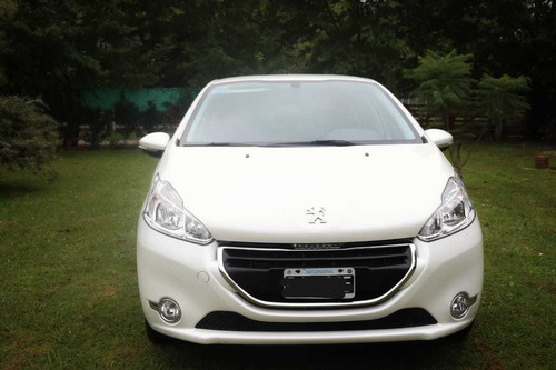 Peugeot 208 1.5 Allure 2014