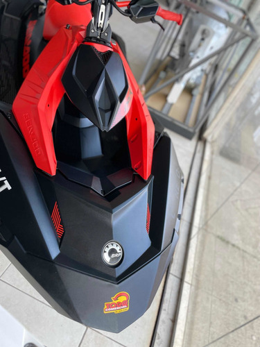 Sea Doo Spark Trixx 2up 8hs Blutooth Año 2022 - Test Drive
