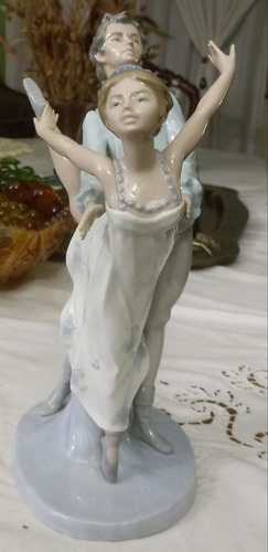 Antigua Figura Adorno Porcelana Nao By Lladro Alto 32cm N332 (Usado)