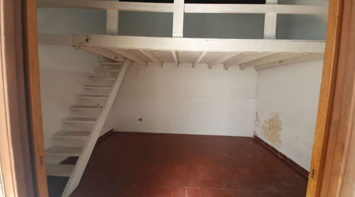 Casa Venta 2 Dormitorios 1 Baño 1 Cochera Y Patio 80 Mts 2 Cubiertos - Terreno 102 Mts 2- La Plata