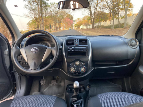 Imagem 4 de 9 de Nissan March 1.0 S 12v Flex 4p Manual