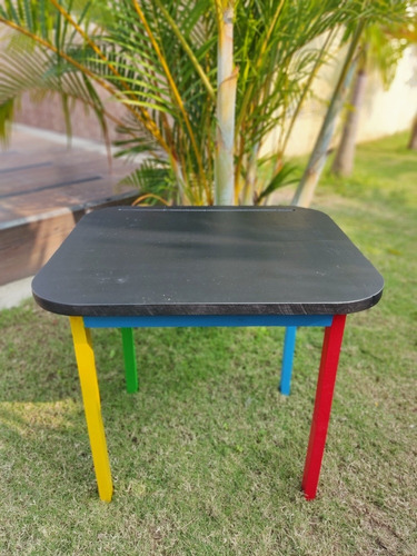 Mesa Pizarrón De Pino Pintada De Colores Para Niños