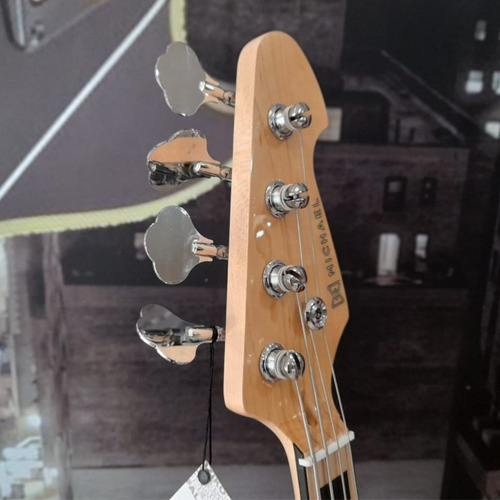 Imagem 3 de 8 de Contrabaixo Michael Jazz Bass Bm675n Bk Preto Braço Claro