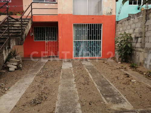 Se Vende Casa Duplex En Colinas De Santa Fe