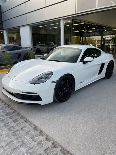 Porsche Cayman 2022