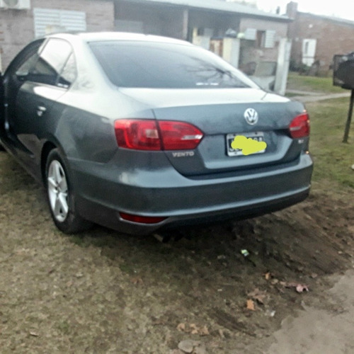 Imagen 4 de 6 de Volkswagen Vento 2.5 Luxury 170cv Tiptronic 2011