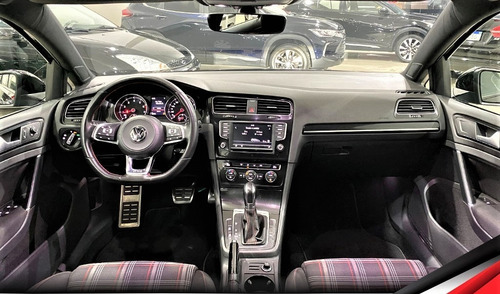 Imagem 5 de 14 de Vw Golf Gti 2.0 Tsi 220cv Com Teto Solar E Faróis Em Xenon