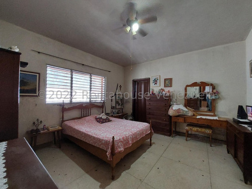 Imagen 14 de 27 de Casa En Venta Cantarrana Maracay 780mt2 Economica / 04122618817 Estef 22-7082
