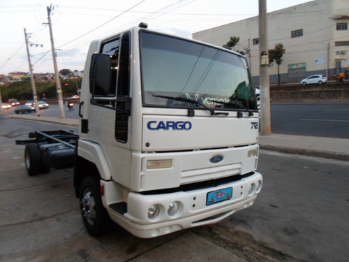 Imagem 3 de 15 de Ford Cargo 712