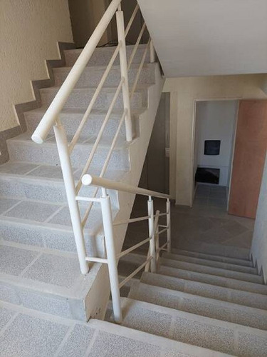 Imagen 3 de 14 de Re/max. Iris Hernandez. Vende Townhouse (88m2). Manantial. Naguanagua. Codigo 127545