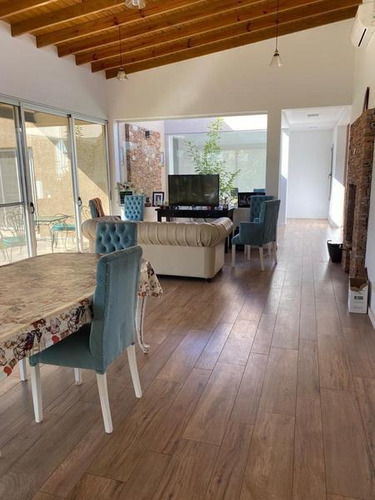 Casa 3 Dorm Parque 2500m2 Pileta Financiacion Barrio Cerrado Chacras De La Reserva