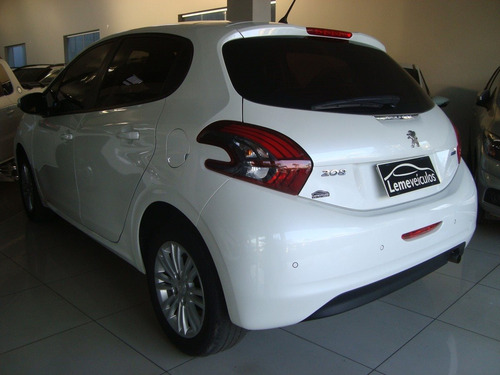 Peugeot 208 1.2 Allure 12v Flex 4p Manual