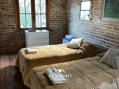 Casa De Campo De Dos Dormitorios Con 4 Hectáreas - Unquillo, Córdoba