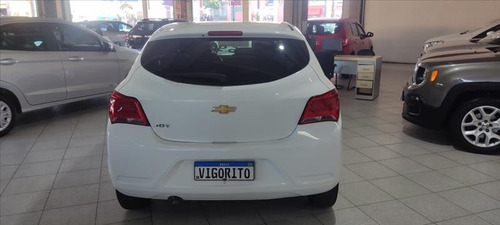 Imagem 4 de 10 de Chevrolet Onix Onix 1.0 Mpfi Joy 8v Flex 4p Manual