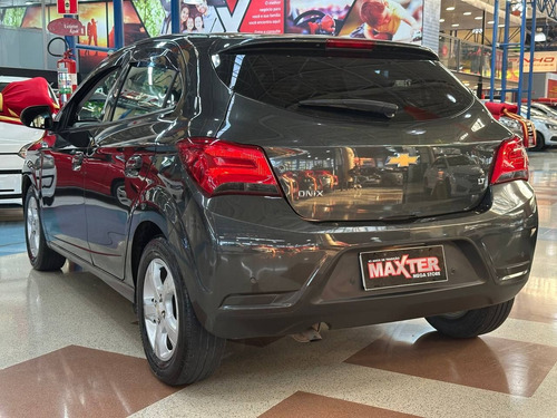 Chevrolet Onix 1.4 MPFI LT 8V